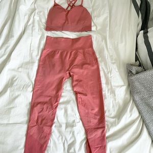 Joy Lab Coral Bra and Leggings Set Large
